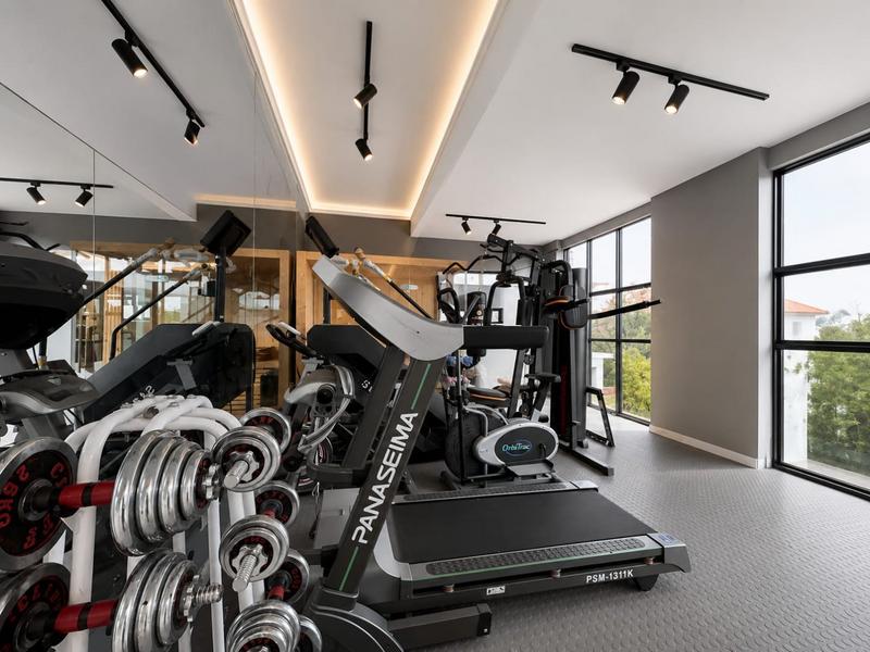 5 Bedroom Property for Sale in Birdwood Estate North West